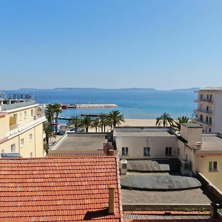 Immeuble Centre Du Lavandou Appartement Le Lavandou