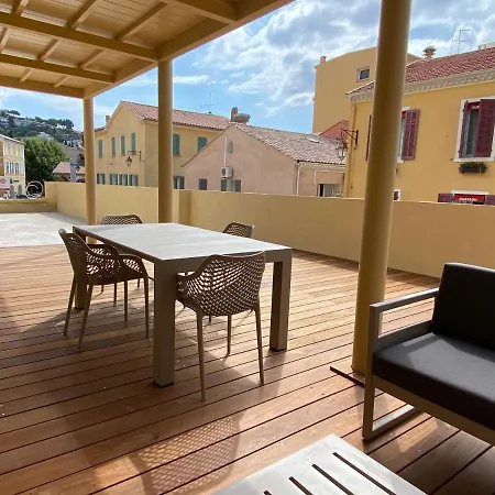 Immeuble Centre Du Lavandou Appartement