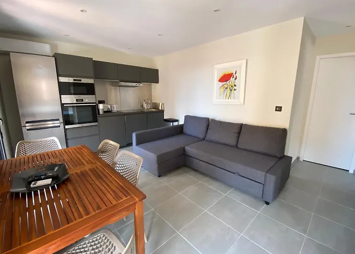 Le Provence Ле-Лаванду